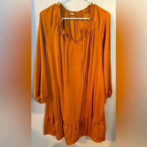Beautiful mustard color silky looking Old Navy dress.